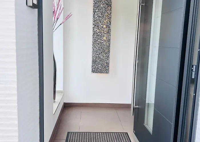 Harmony 1 Stylishes 4-zimmer Eg Terrasse Garten Parkplatz Appartement